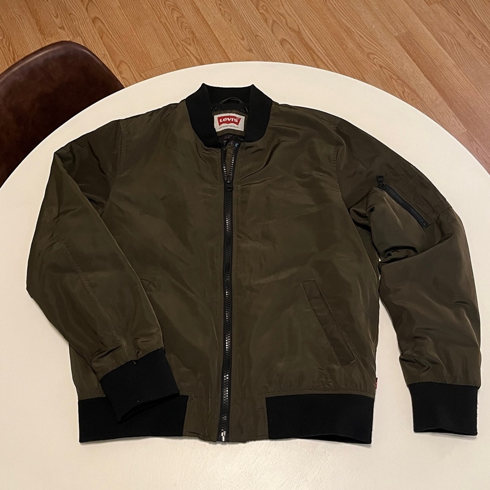 Levi’s olive green bomber jacket